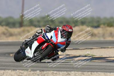 media/Oct-13-2025-Moto Forza (Mon) [[a66d839500]]/2-A Group/Session 3 (Turn 16)/